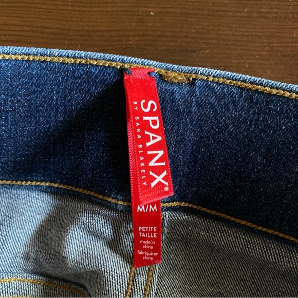 SPANX Women's  Blue Denim Cropped Flare Jeans Pull-On Stretch 20327Q Size MEDIUM - Picture 8 of 12